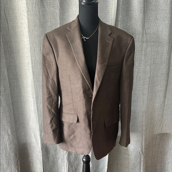 Brown Sport Coat with Notch Lapel and Classic Design